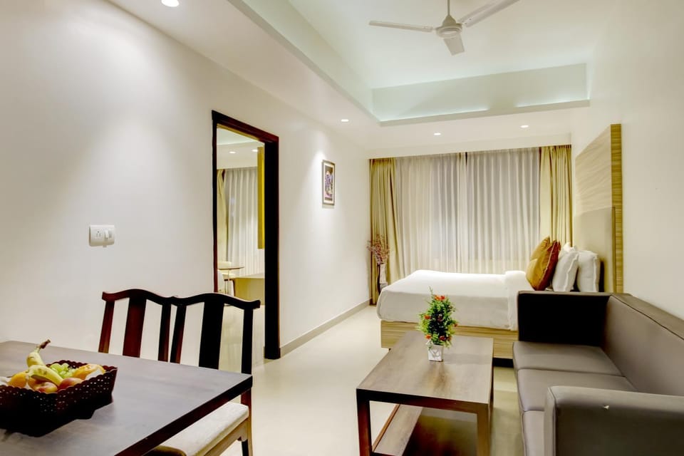 Living room, Dining area