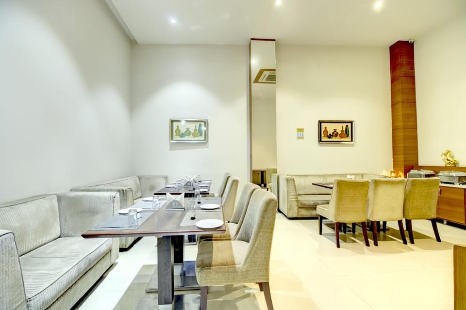 Restaurant/places to eat, Restaurant/places to eat