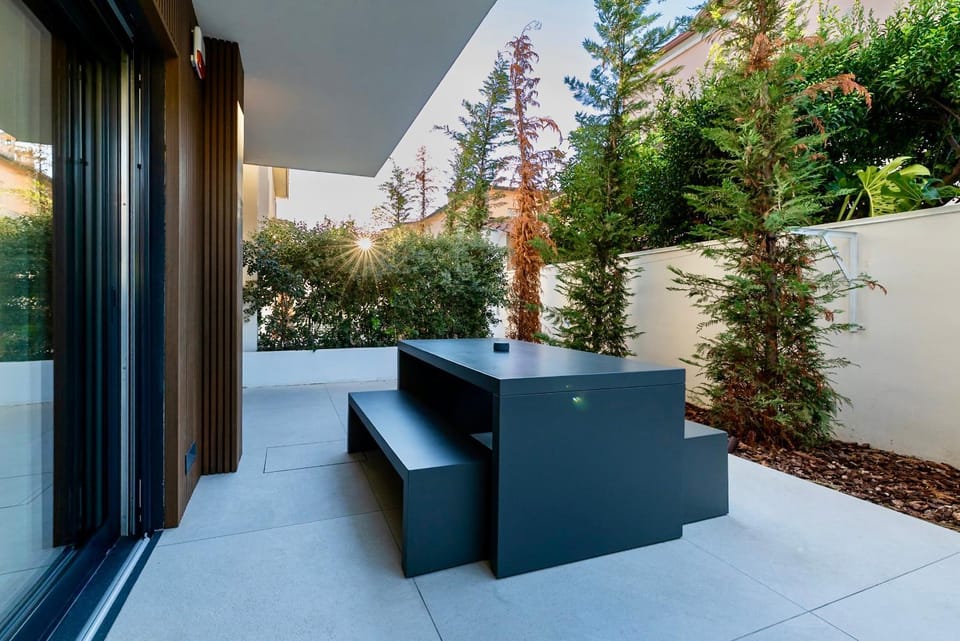 Patio, Day, Garden, Garden, Balcony/Terrace, Garden view