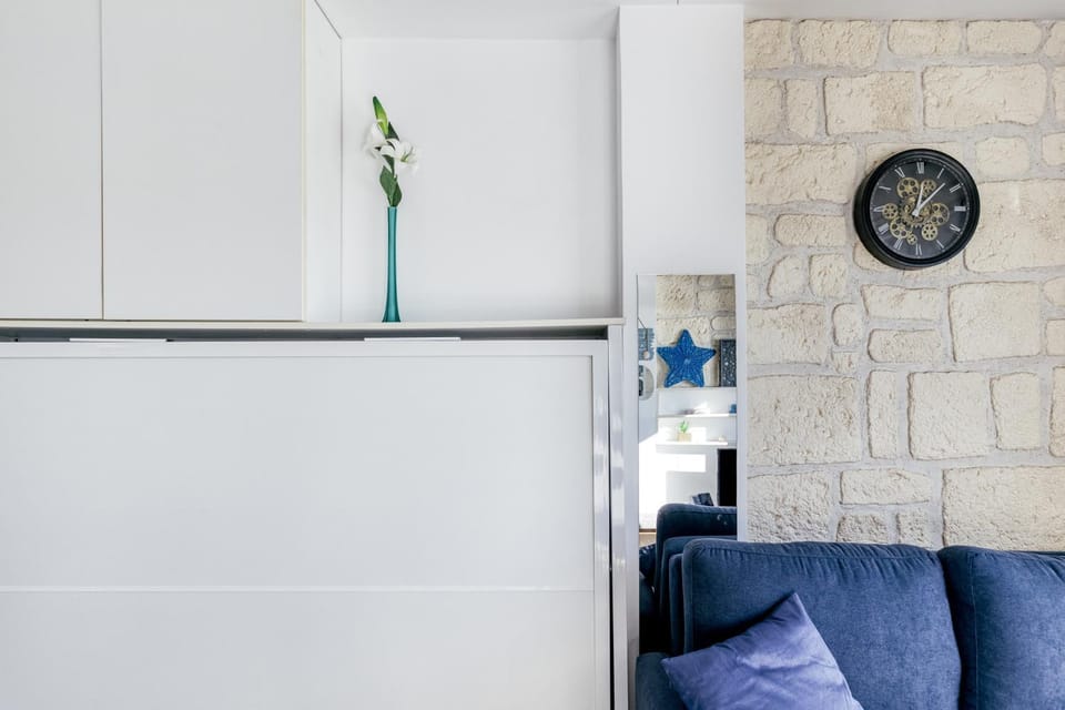 Property building, Living room