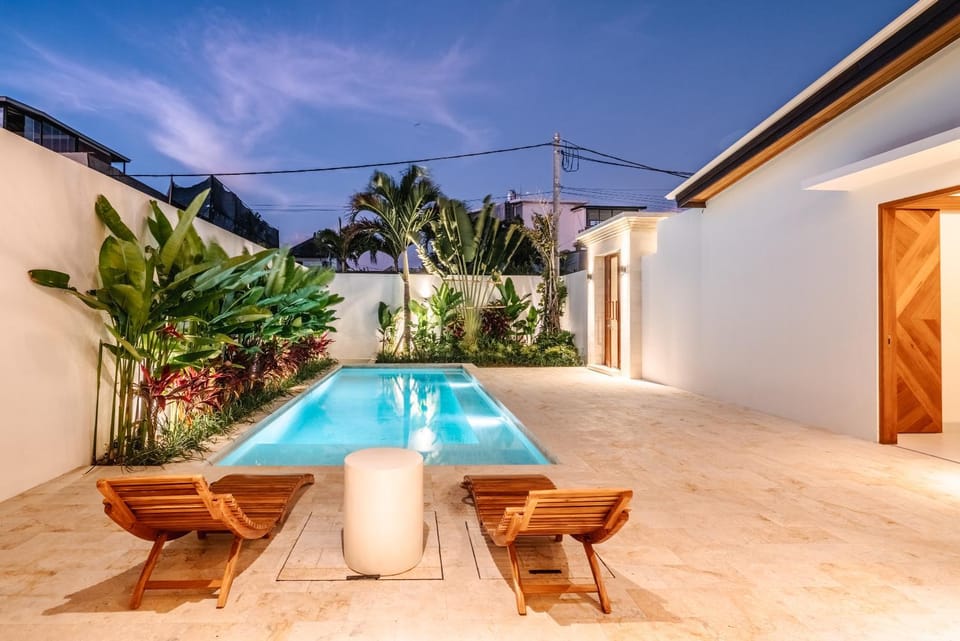 Property building, Swimming pool