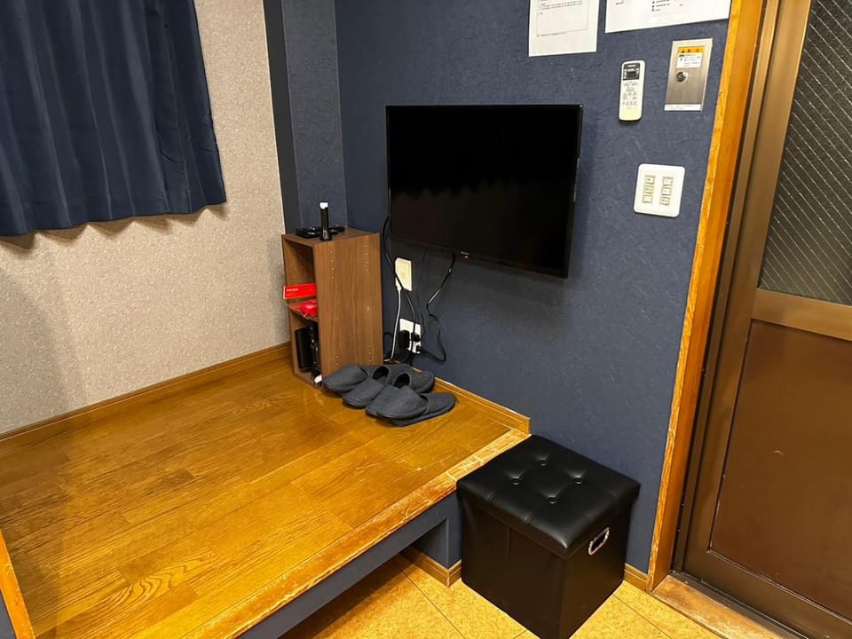 AYA-KAMOJIMA Bed and Breakfast in Japan