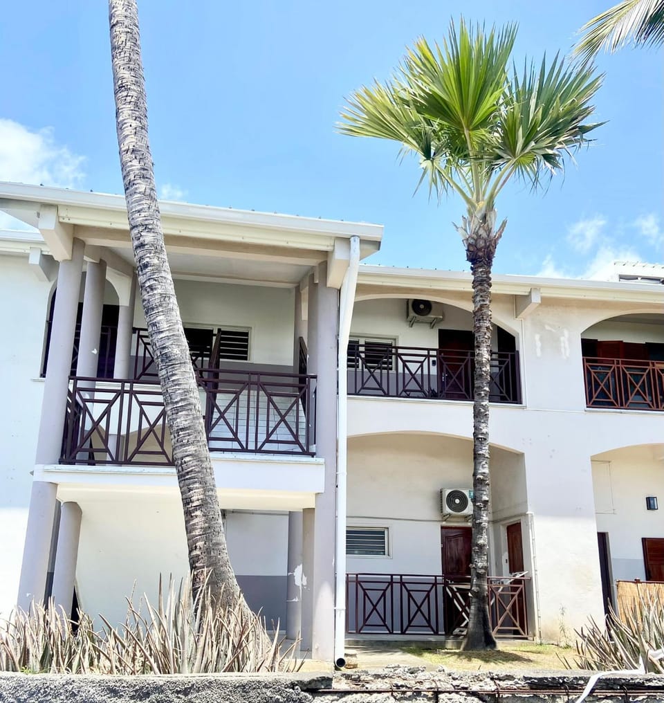 Property building, Facade/entrance, Day, View (from property/room), Balcony/Terrace