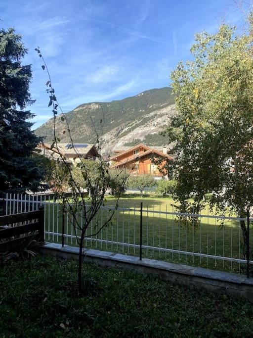 Nearby landmark, Spring, Day, Natural landscape, Mountain view