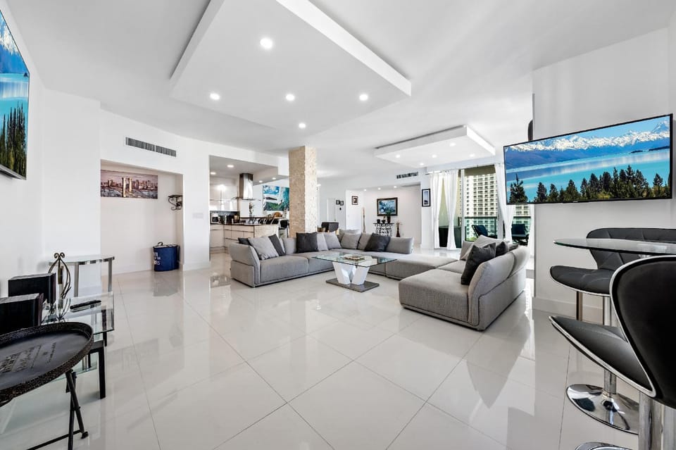 TV and multimedia, Living room, Seating area