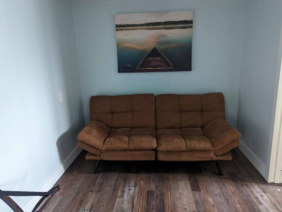 Cottage near restaurants and trails Slumber Village 5 Country House in Anchorage