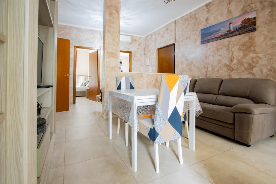 [Reni House]-Bright apartment+free park Apartment in Turin