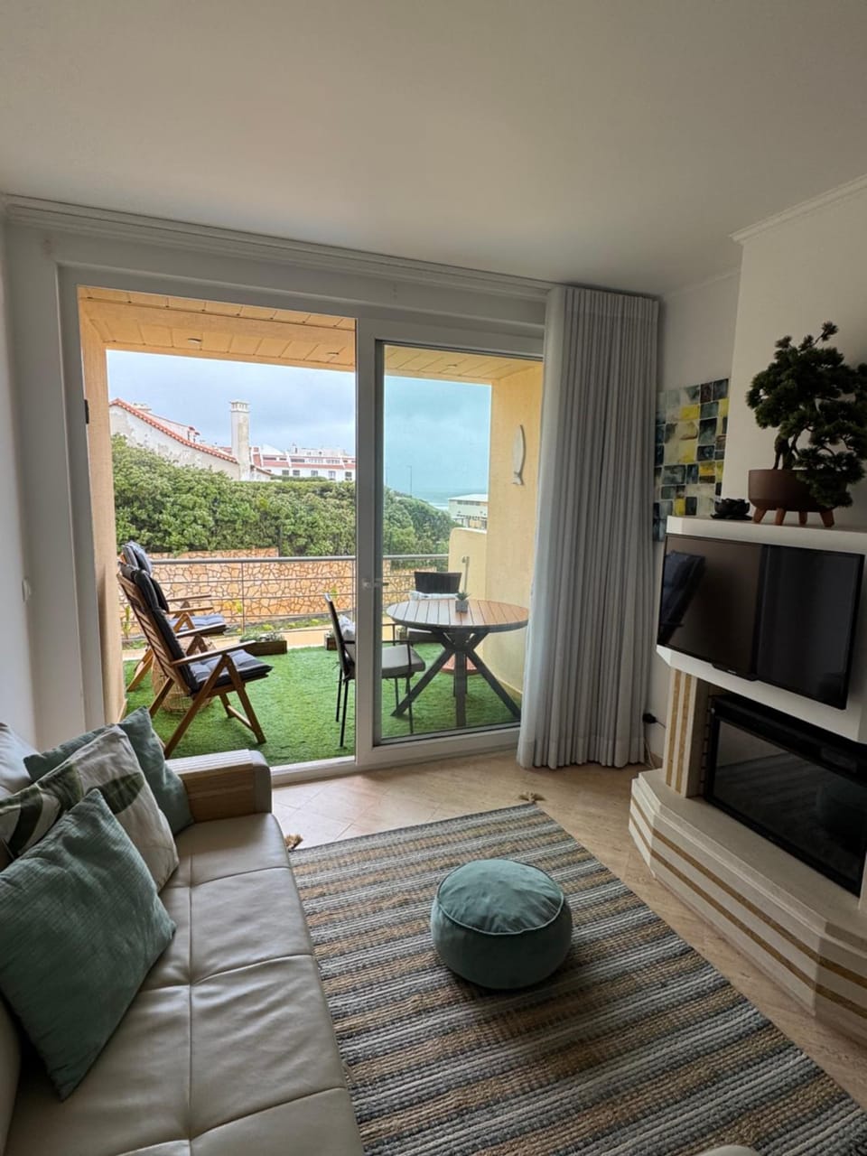 T1 Praia Areia Branca Apartment in Lisbon District