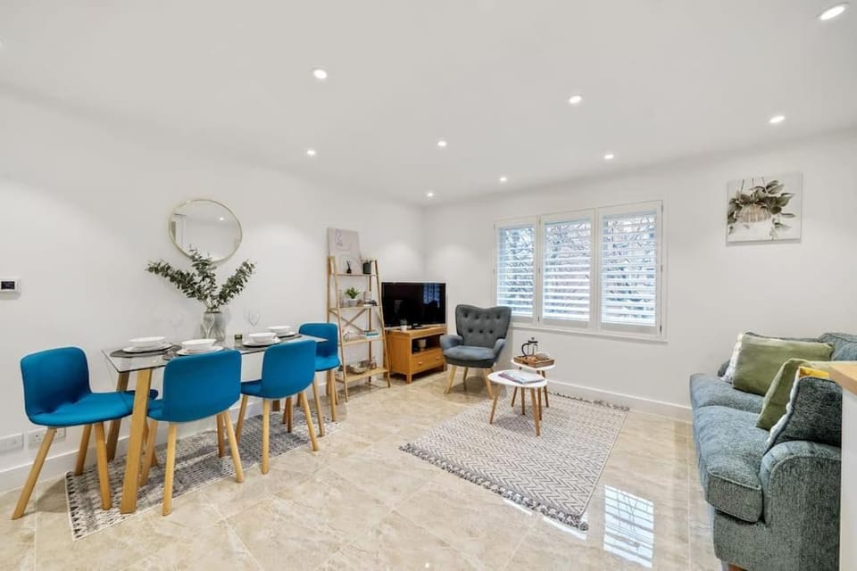 Stylish Contemporary 1 Bed Flat Near London Bridge Apartment in London Borough of Southwark