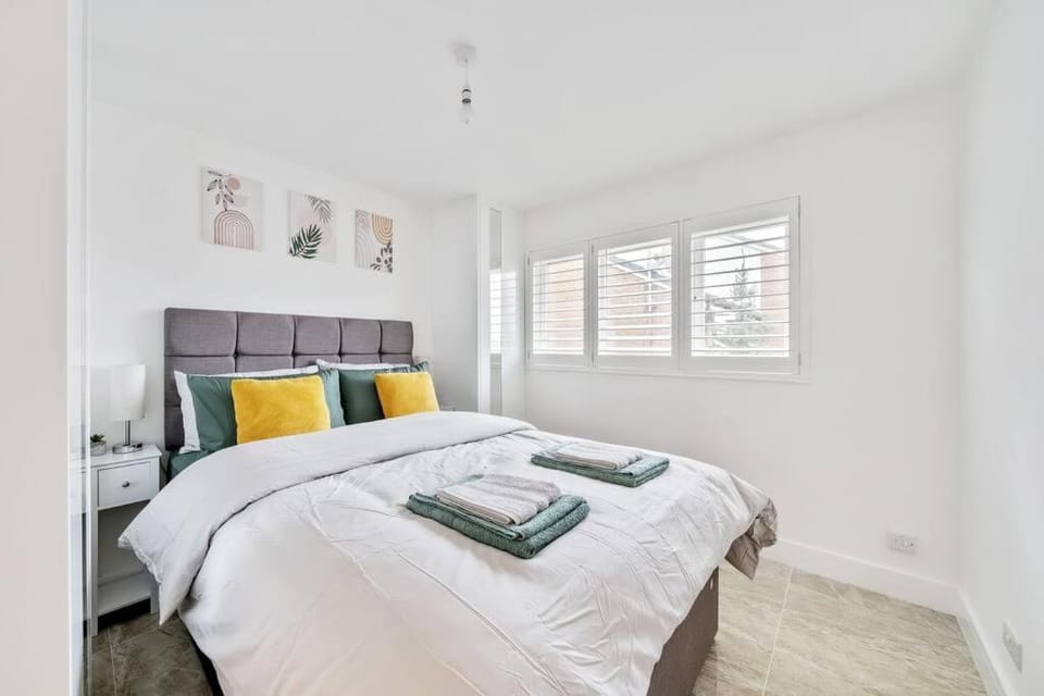 Stylish Contemporary 1 Bed Flat Near London Bridge Apartment in London Borough of Southwark