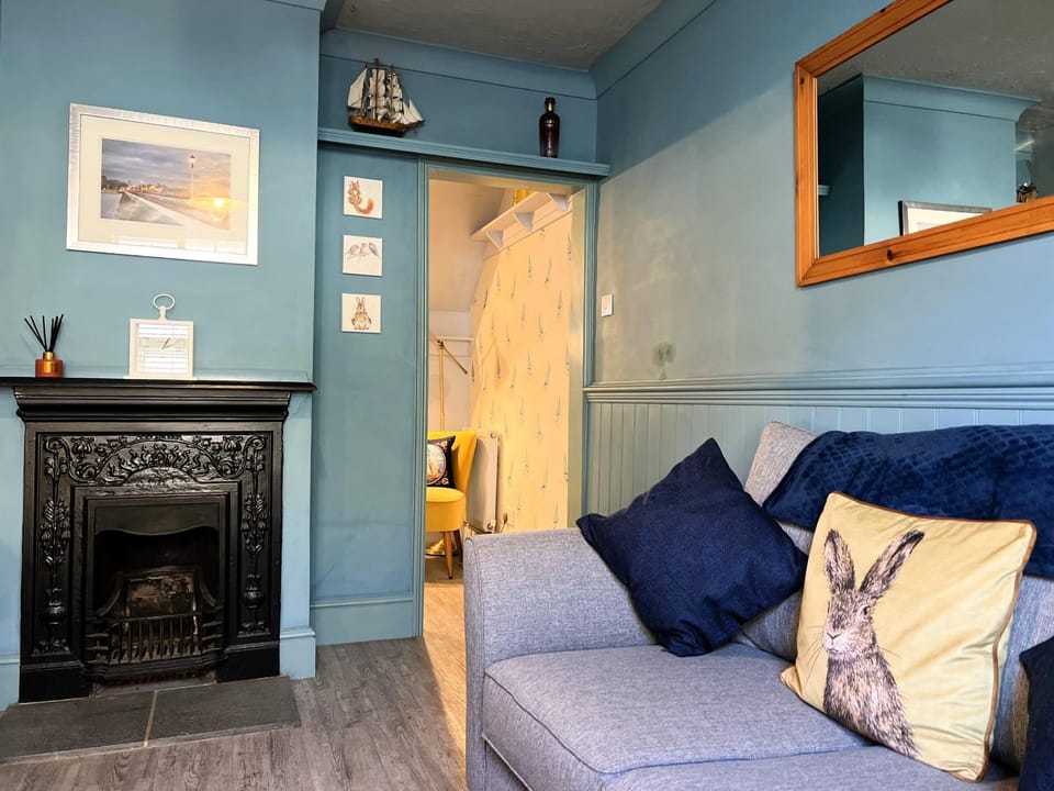 Communal lounge/ TV room, Living room