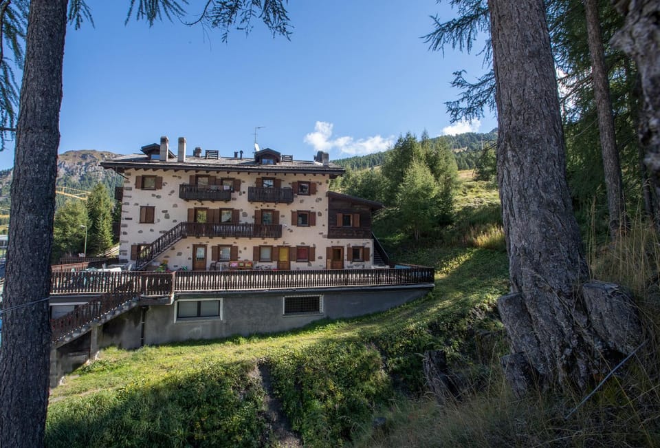 Baita Belvedere Bondi & Teola - Appartamenti Abar Apartment in Canton of Grisons