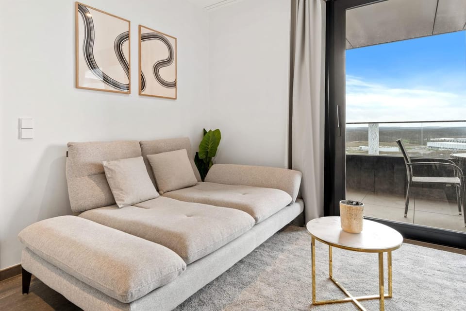 View (from property/room), Balcony/Terrace, Living room, Dining area