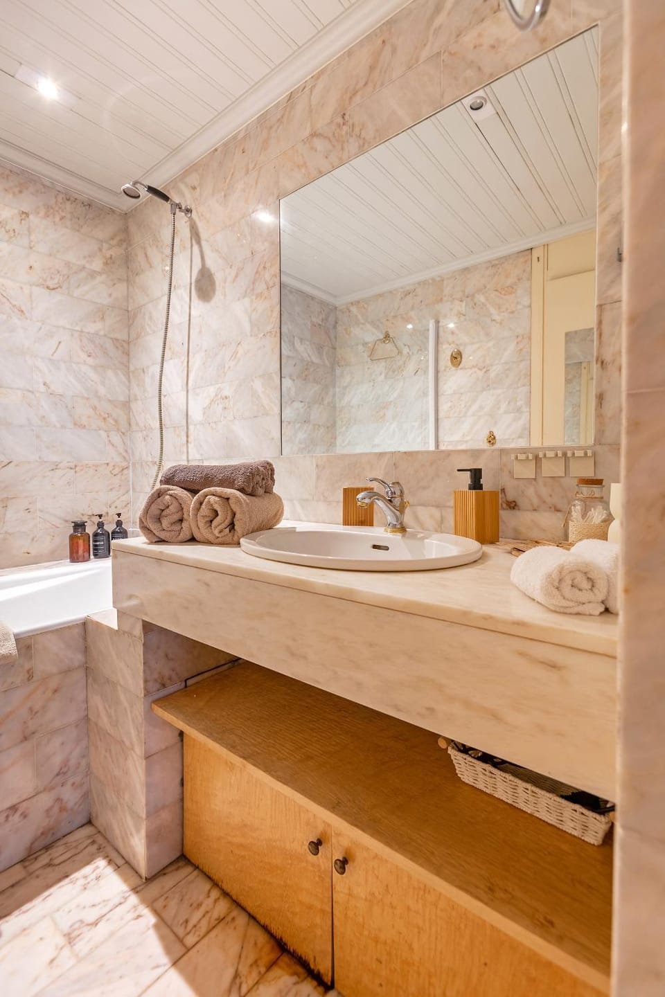 Arc de triomphe studio charme authentique Apartment in Paris