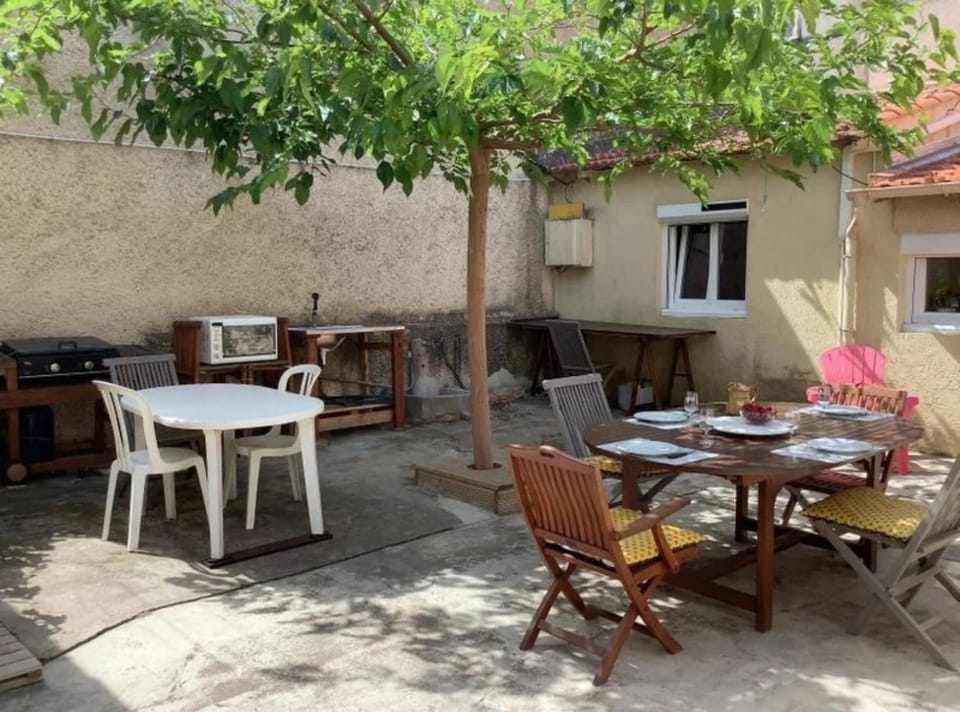 Garden, Dining area