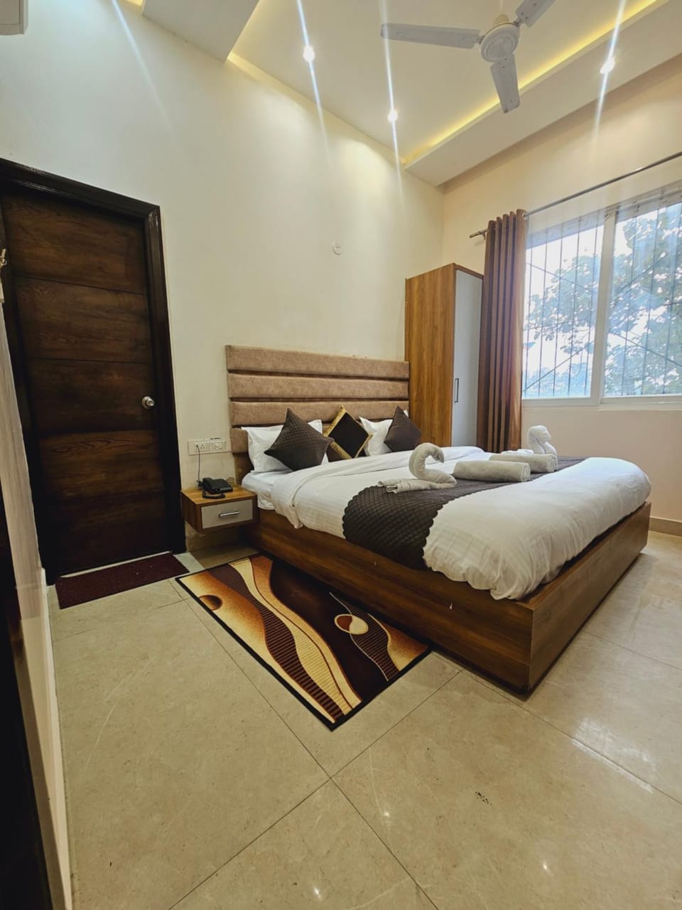 Bed, Photo of the whole room, Bedroom