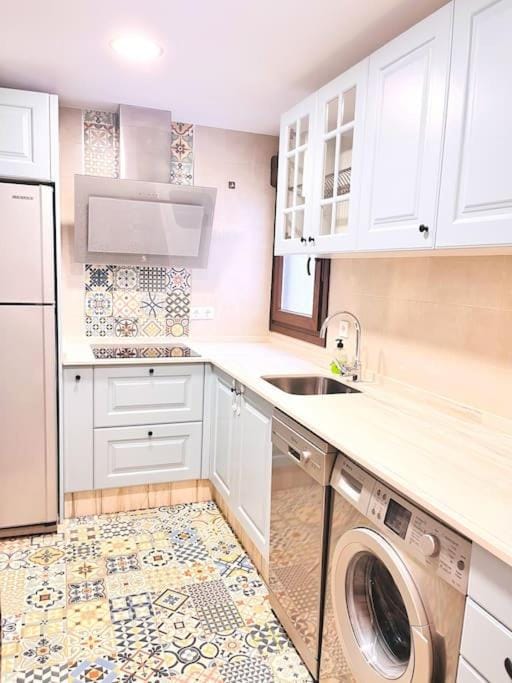 Kitchen or kitchenette, dishwasher, minibar, oven, pet friendly, stove, washing machine, dryer