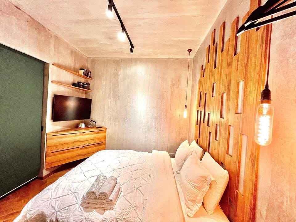 Terrace View Downtown Studio Apartment in Bucharest
