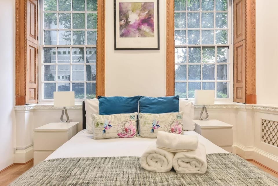 2 Bed Piccadilly Apartment 2 Apartment in City of Westminster