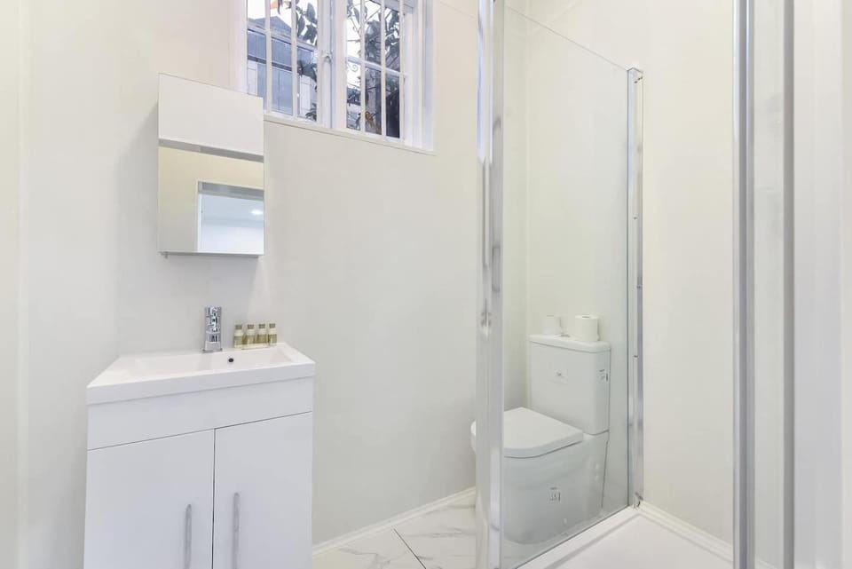 2 Bed Piccadilly Apartment 2 Apartment in City of Westminster