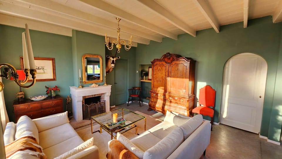 Living room, Seating area, flat iron