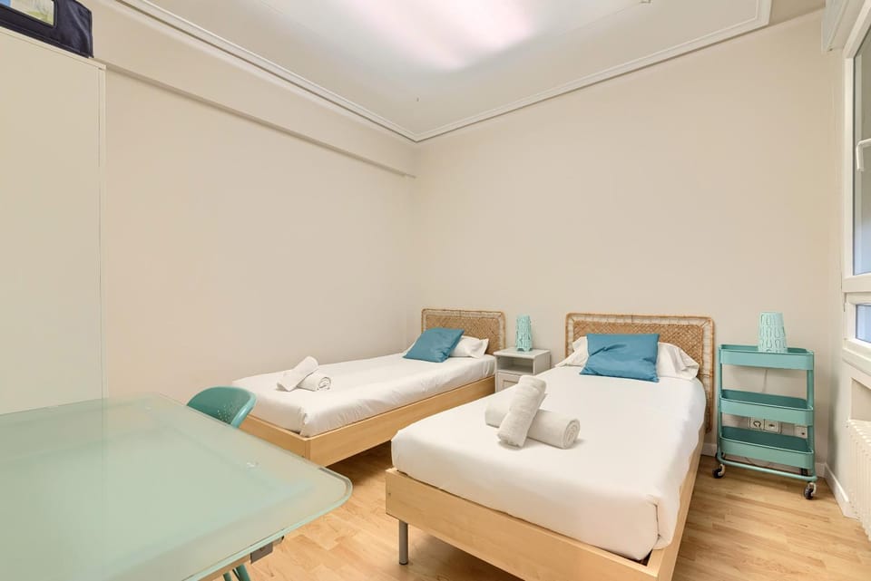 Euskalduna, Vivienda Turística Moderna y Renovado Apartment in Bilbao