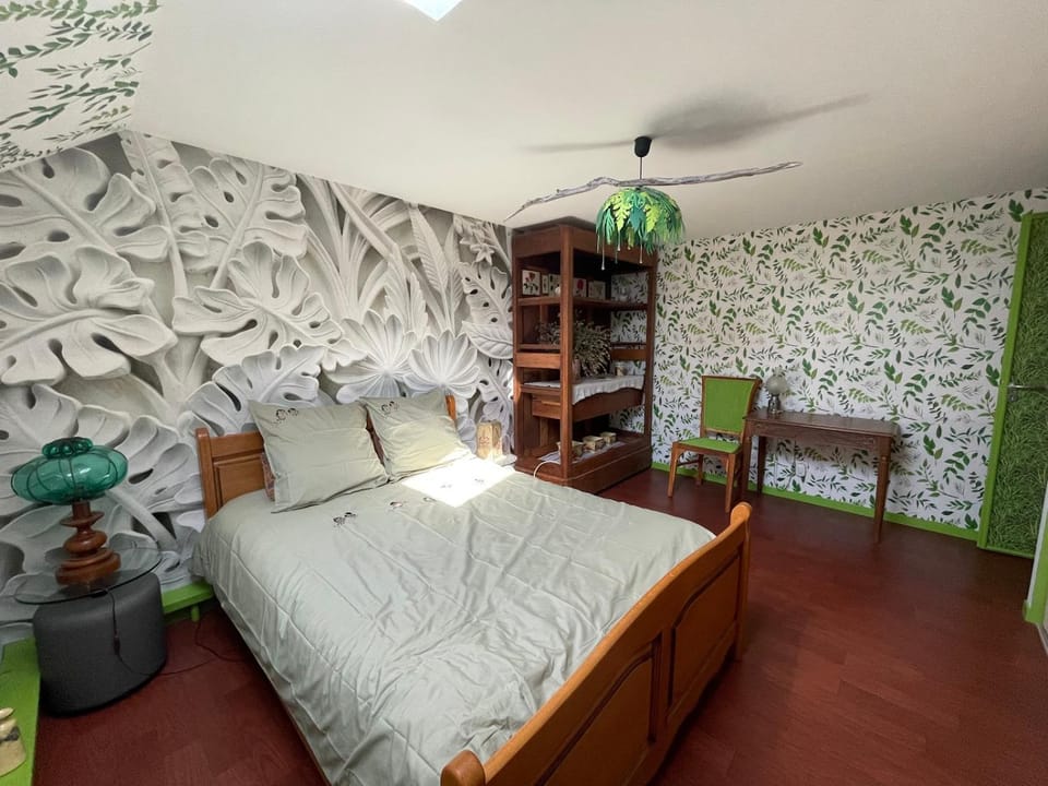 Photo of the whole room