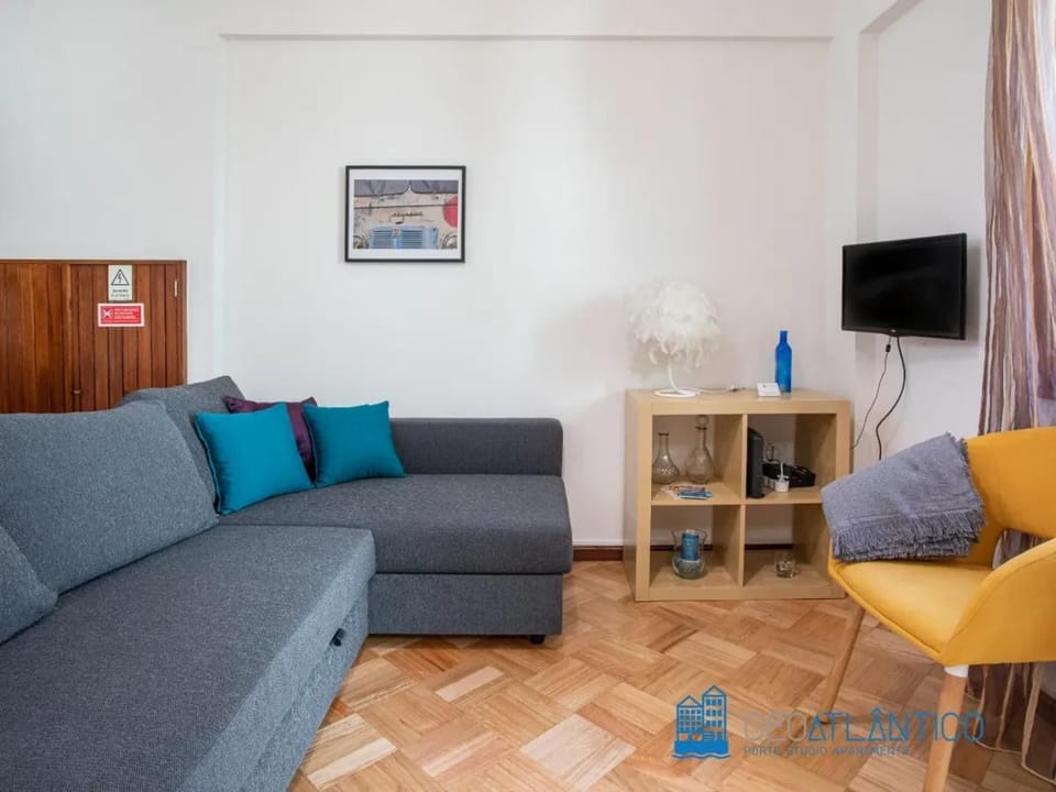 TV and multimedia, Living room, Decorative detail
