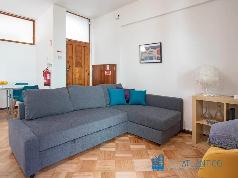 Living room, Decorative detail, Seating area