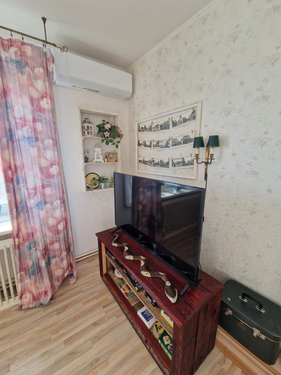 TV and multimedia, air conditioner