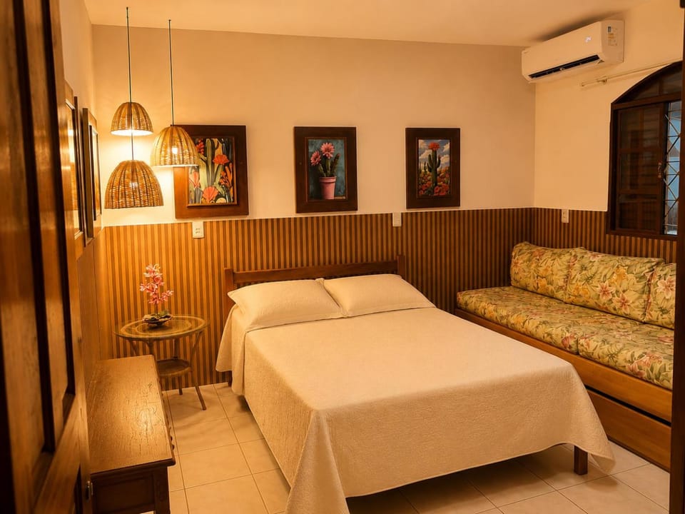 Bed, Photo of the whole room, air conditioner