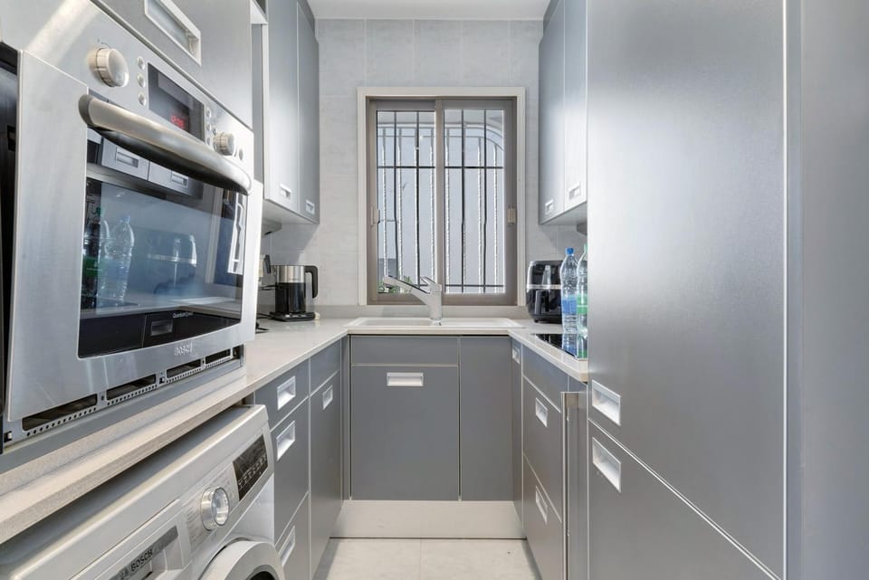 Kitchen or kitchenette, Living room