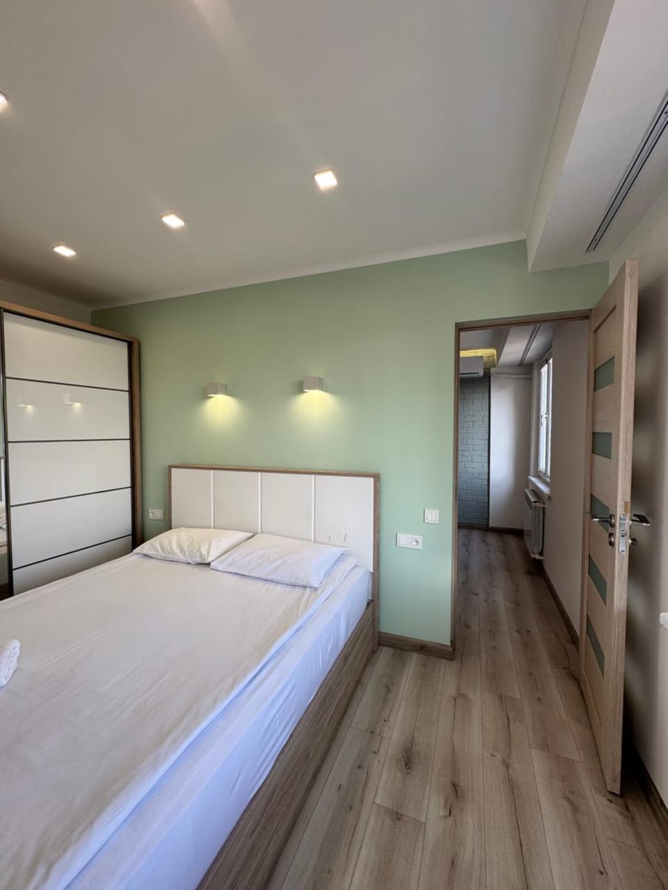 Bed, Photo of the whole room, Bedroom, wardrobe
