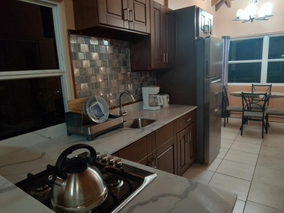 Zeus Estate Guesthouse Apartment in Antigua and Barbuda