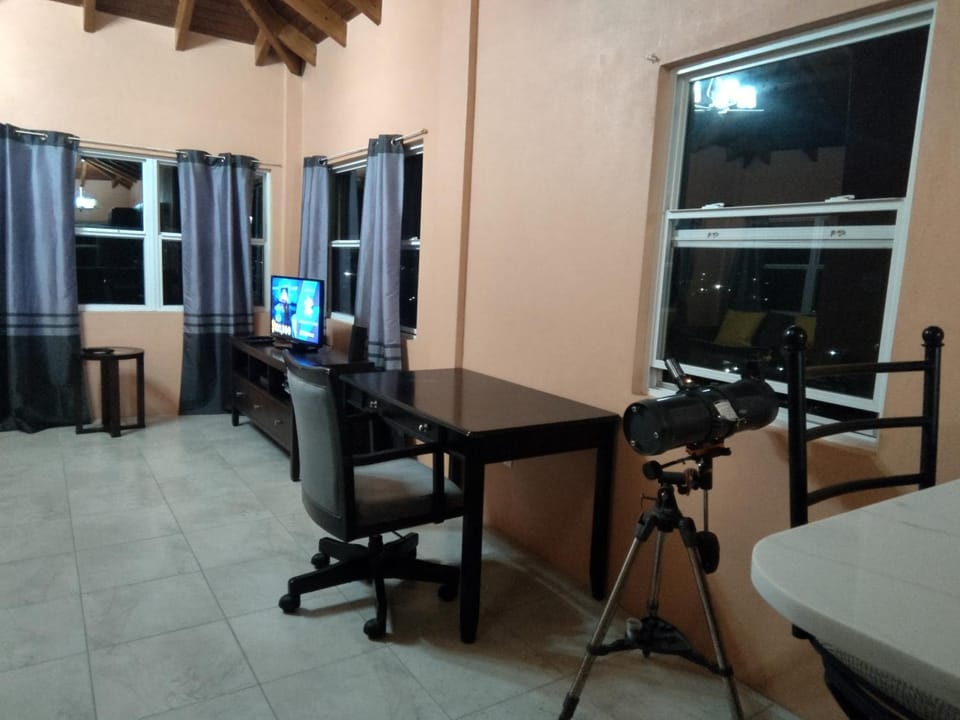 Zeus Estate Guesthouse Apartment in Antigua and Barbuda