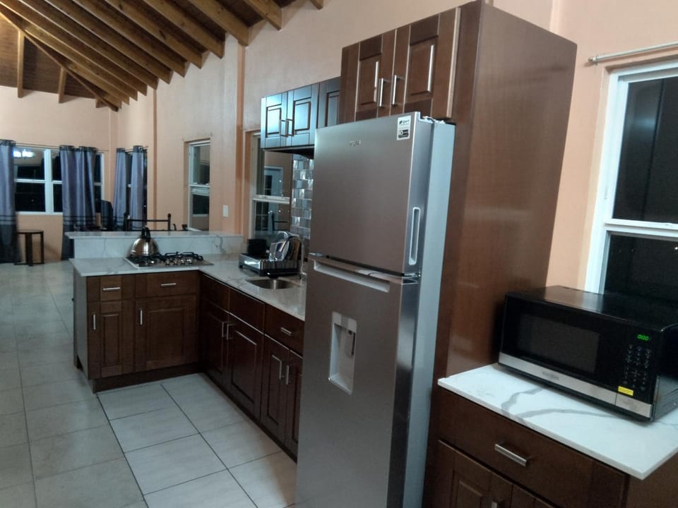 Zeus Estate Guesthouse Apartment in Antigua and Barbuda