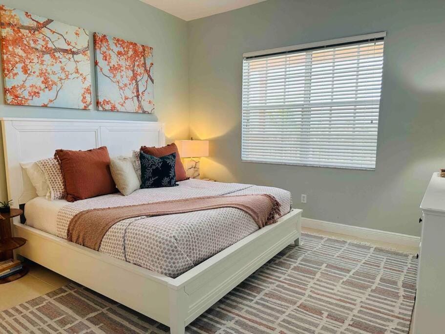 Amazing & Spacious Top Floor Condo with Bay View! Apartment in Marco Island