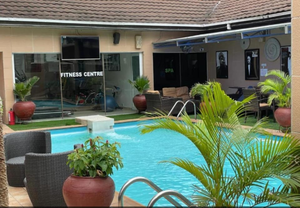 Swimming pool