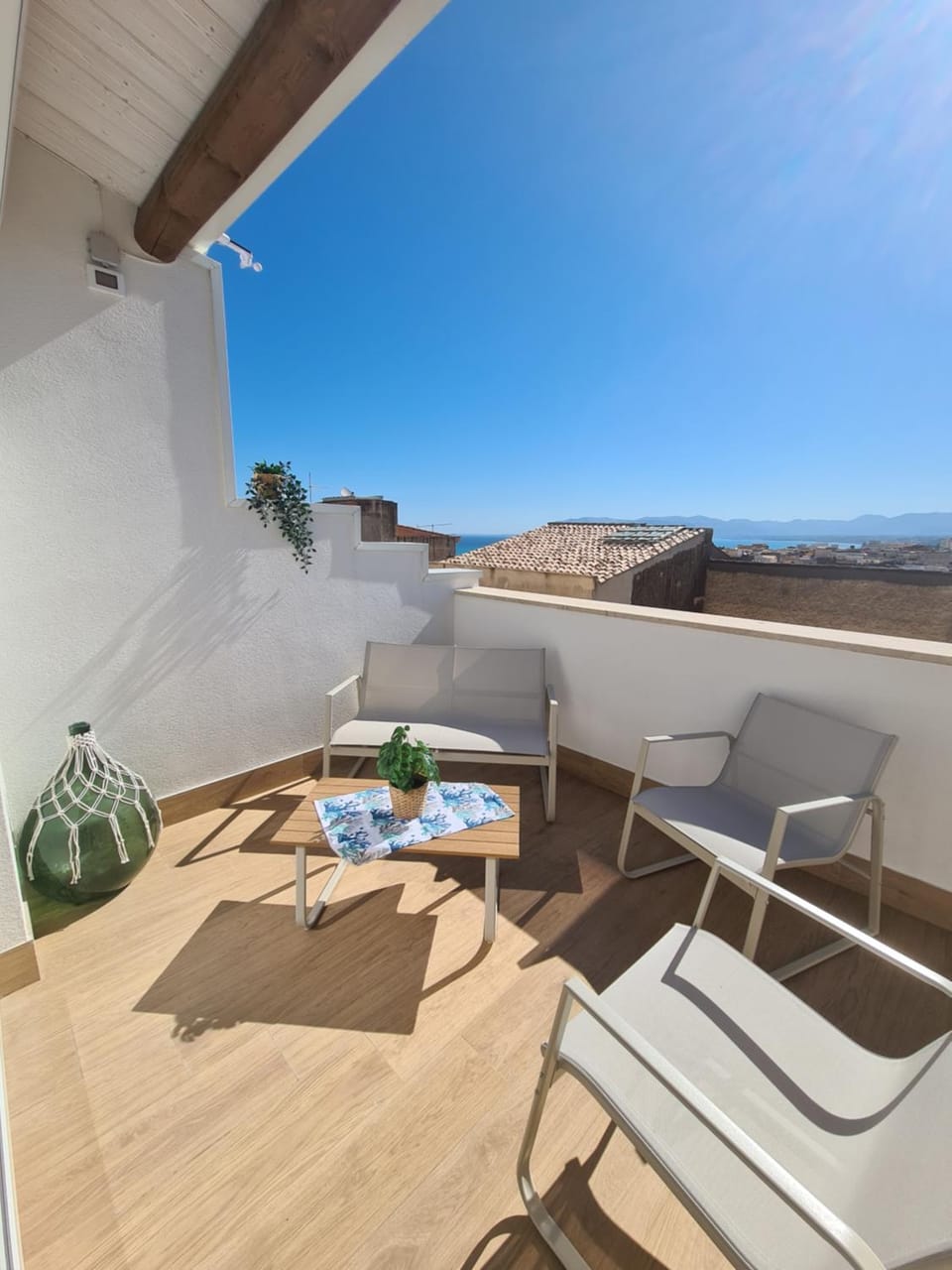 View (from property/room), Balcony/Terrace