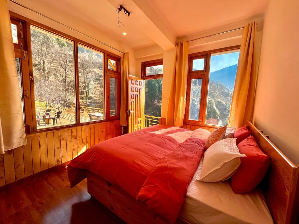 Flüstern Homestay Hostel in Himachal Pradesh