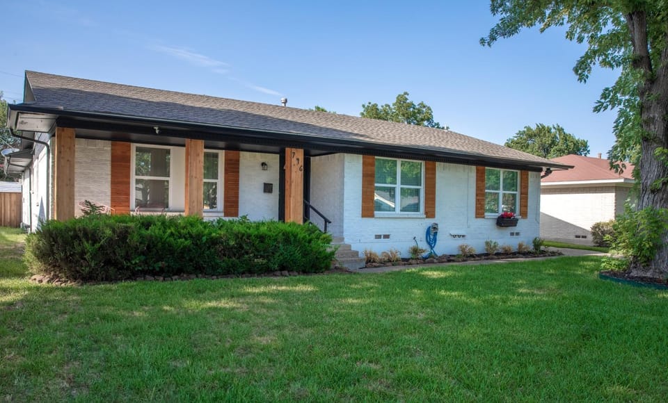 Property building, Day, Garden, Garden view