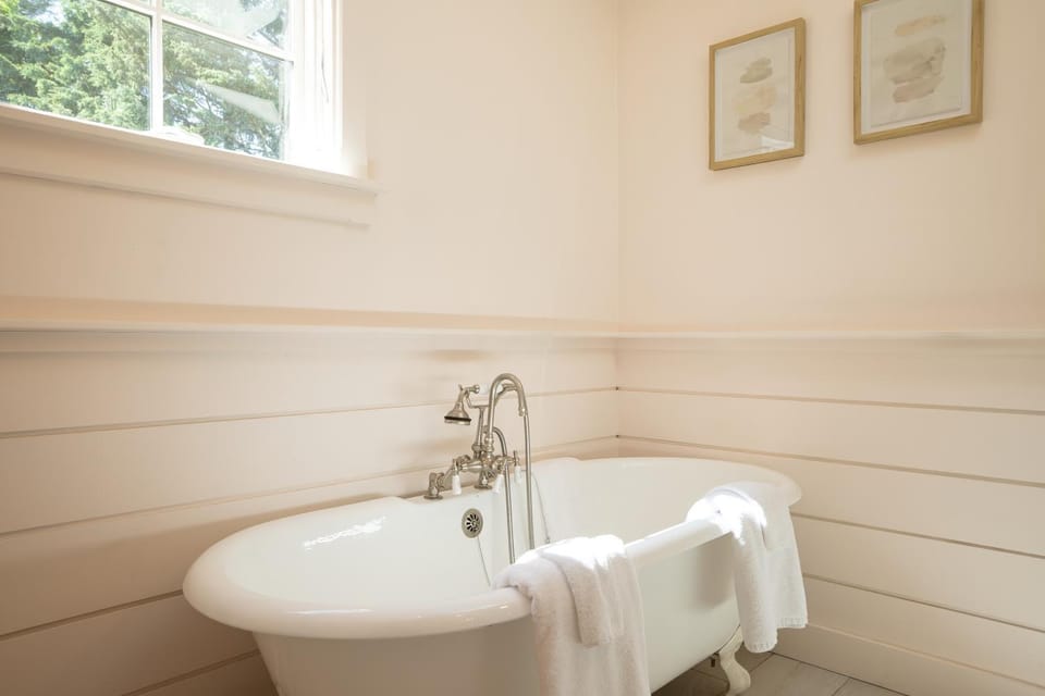 1830's Large 4BR in Heart of Acadia! [Somes Villa] House in Acadia National Park