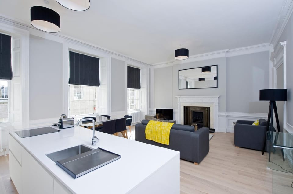 Kitchen or kitchenette, Living room