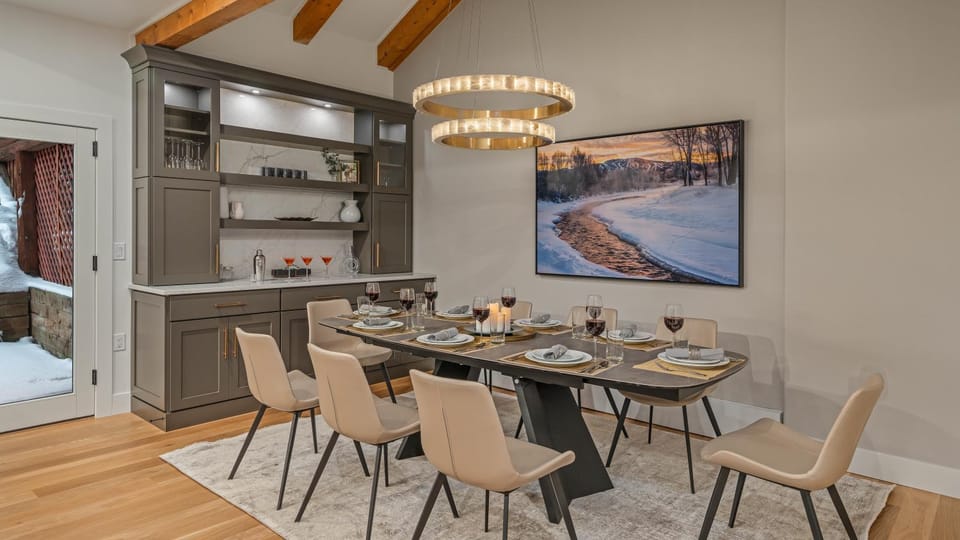 TV and multimedia, Dining area, furniture