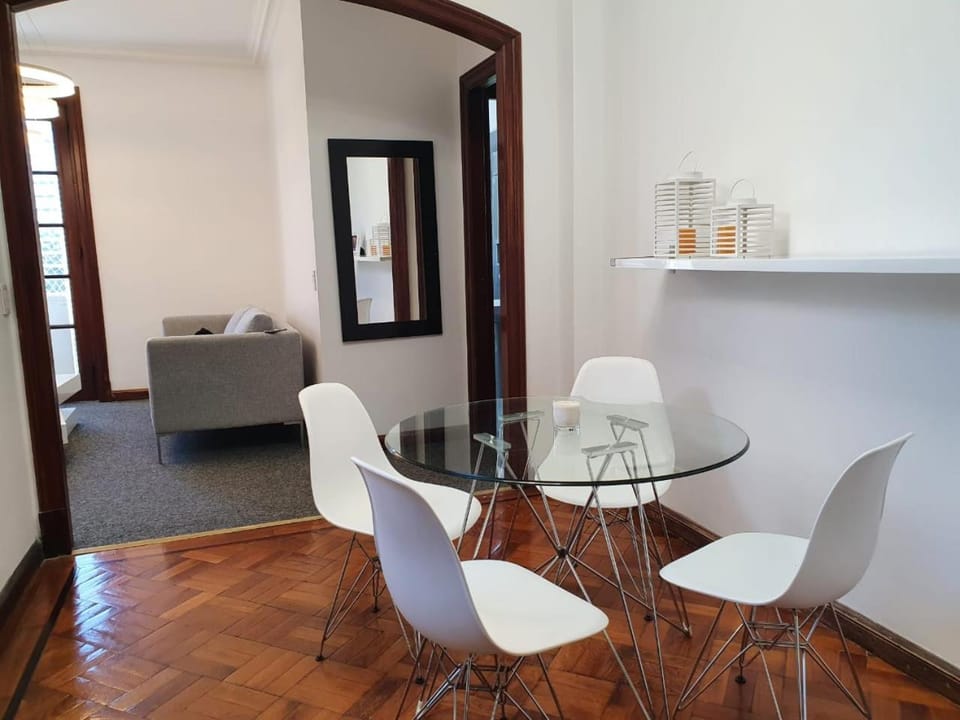 Plaza San Martin Retiro Apartment in Buenos Aires