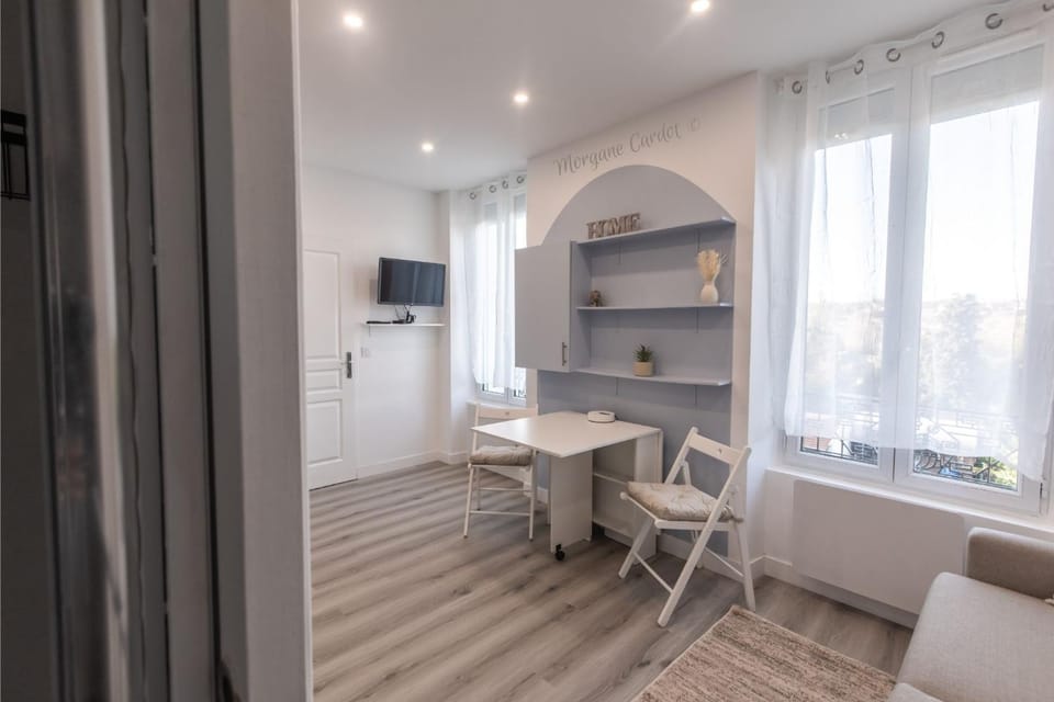 TV and multimedia, Dining area