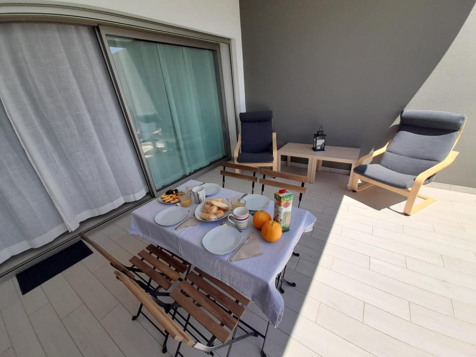 Balcony/Terrace, Dining area