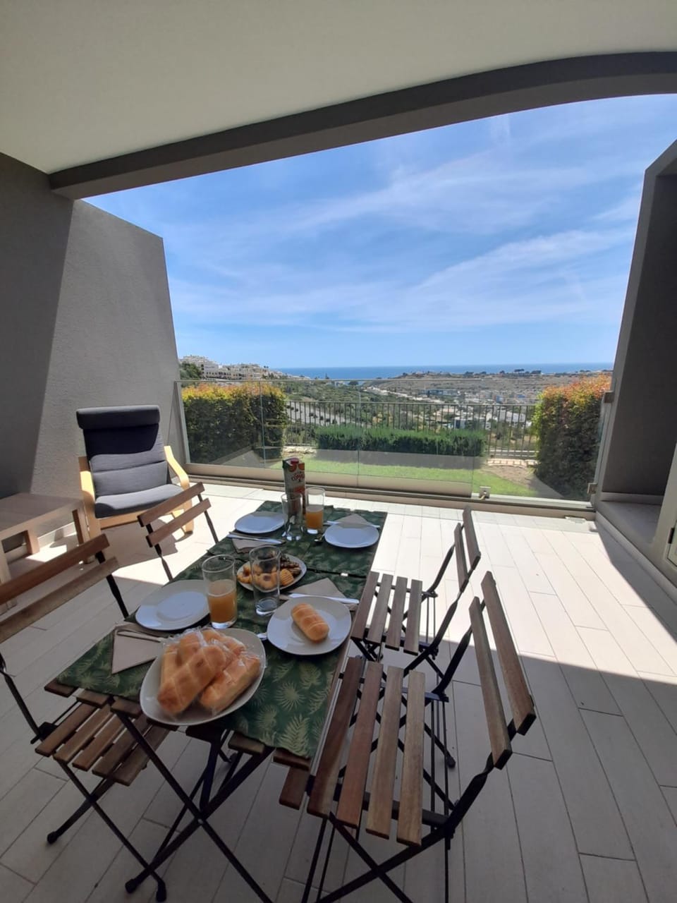 View (from property/room), Balcony/Terrace, Dining area, Sea view