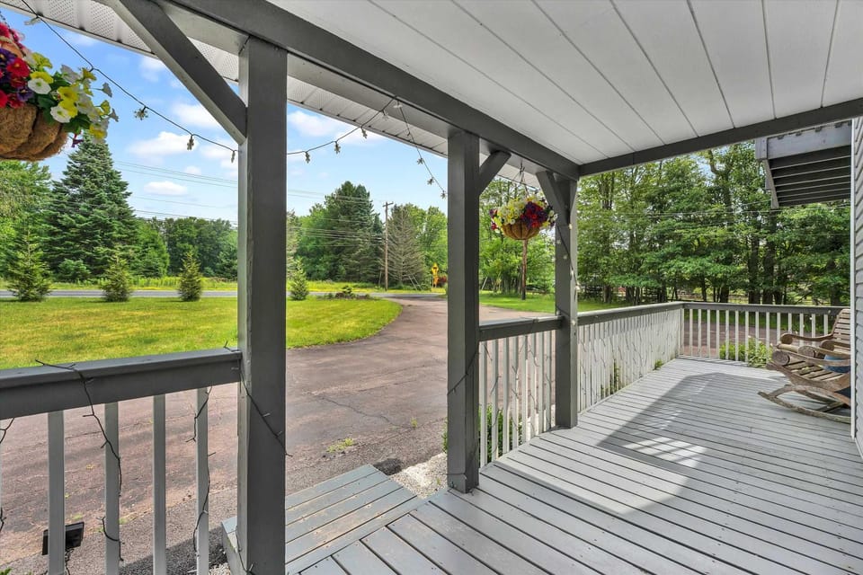 Heart of Pocono Mtn 3bd 2ba Gameroom Pocono Raceway House in Tunkhannock Township