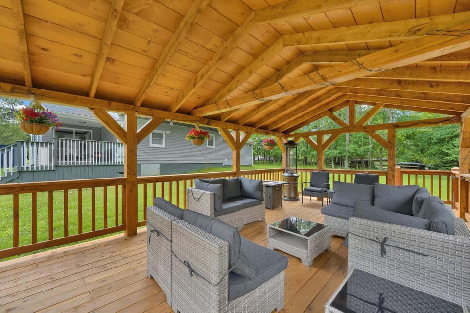 Heart of Pocono Mtn 3bd 2ba Gameroom Pocono Raceway House in Tunkhannock Township